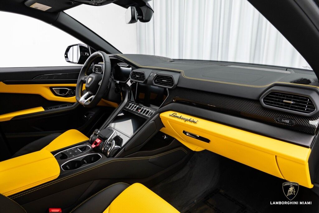 2022 Lamborghini Urus North Miami Beach FL