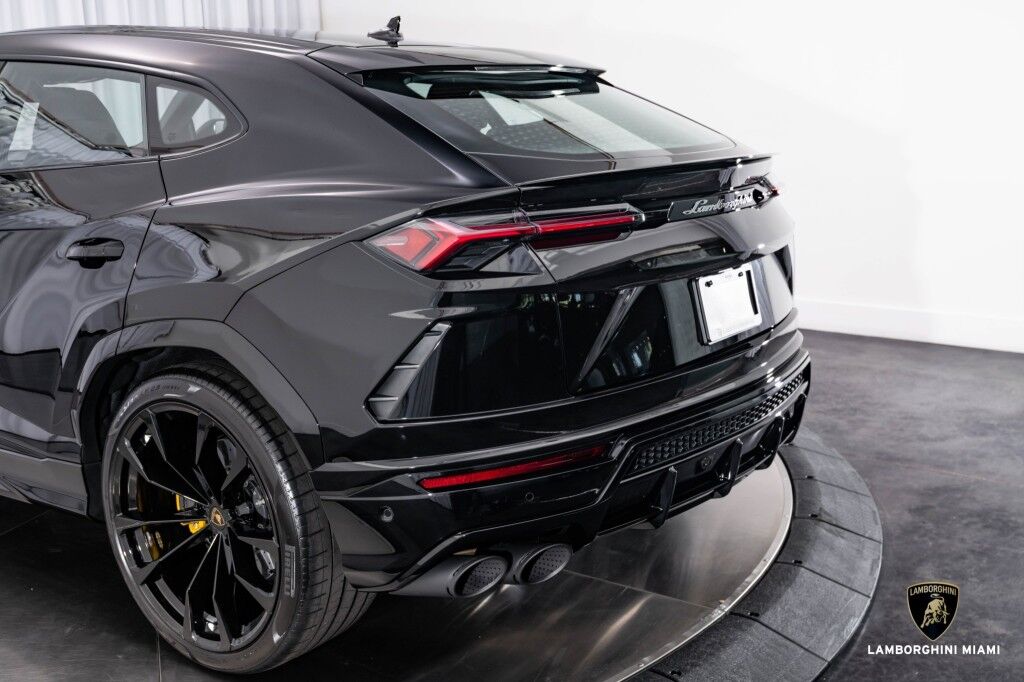 2022 Lamborghini Urus North Miami Beach FL