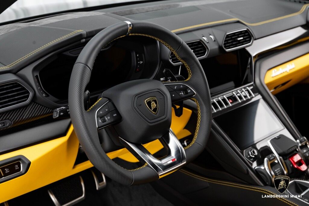 2022 Lamborghini Urus North Miami Beach FL