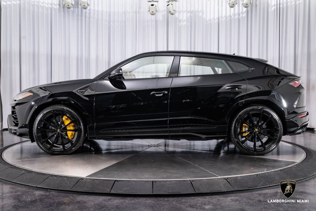 2022 Lamborghini Urus North Miami Beach FL