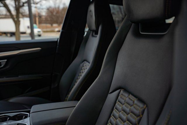 2022 Lamborghini Urus - Photo 42