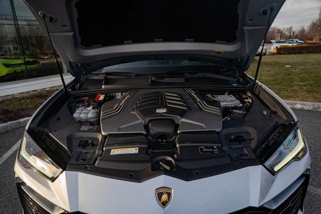 2022 Lamborghini Urus - Photo 30