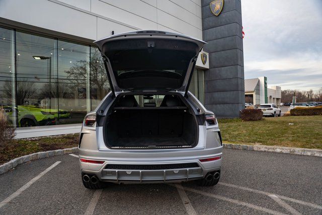 2022 Lamborghini Urus - Photo 47