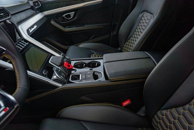 2022 Lamborghini Urus - Photo 43