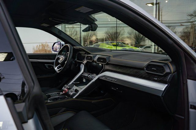 2022 Lamborghini Urus - Photo 44
