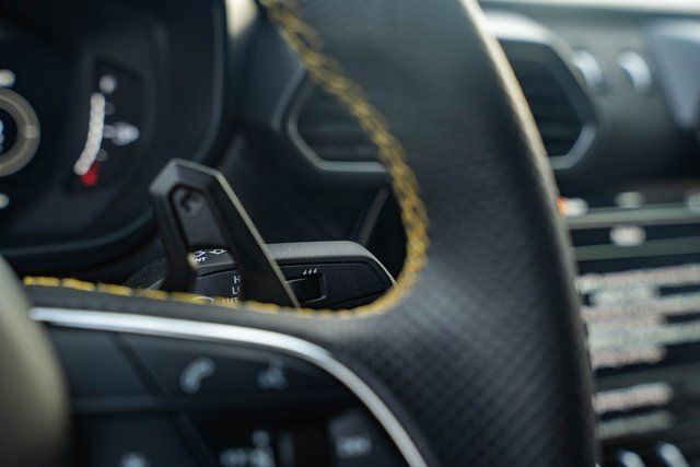 2022 Lamborghini Urus - Photo 35