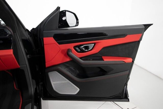 2022 Lamborghini Urus *$45,000 IN OPTIONS* *1-OWNER* *BI-COLOR SPORTIVO INTERIOR* San Diego CA