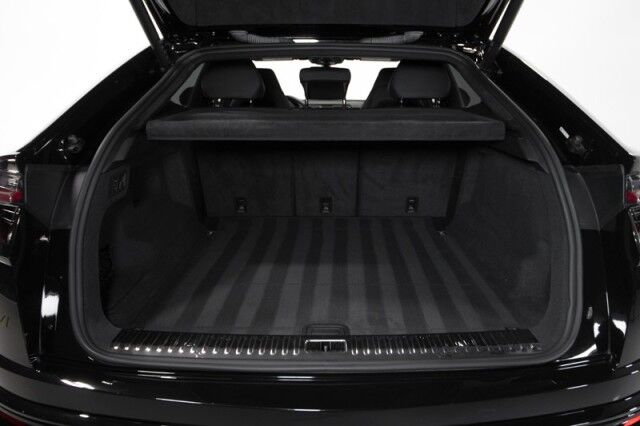 2022 Lamborghini Urus *$45,000 IN OPTIONS* *1-OWNER* *BI-COLOR SPORTIVO INTERIOR* San Diego CA