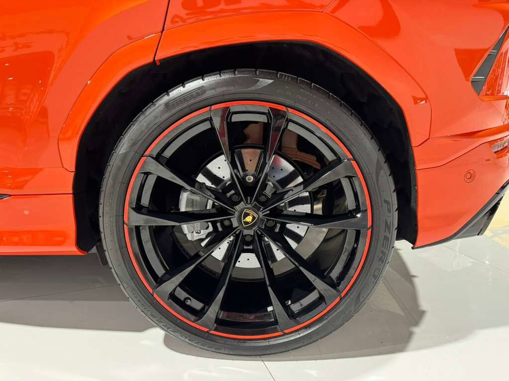 2022 Lamborghini Urus Arancio Argos paint, Ad Personam interior, Bang & Olufsen audio, interior carbon AND MUCH MORE!! Fort Lauderdale FL