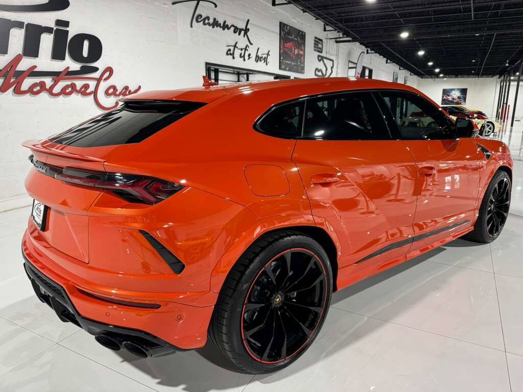 2022 Lamborghini Urus Arancio Argos paint, Ad Personam interior, Bang & Olufsen audio, interior carbon AND MUCH MORE!! Fort Lauderdale FL
