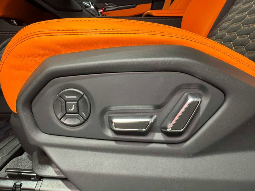2022 Lamborghini Urus Arancio Argos paint, Ad Personam interior, Bang & Olufsen audio, interior carbon AND MUCH MORE!! Fort Lauderdale FL