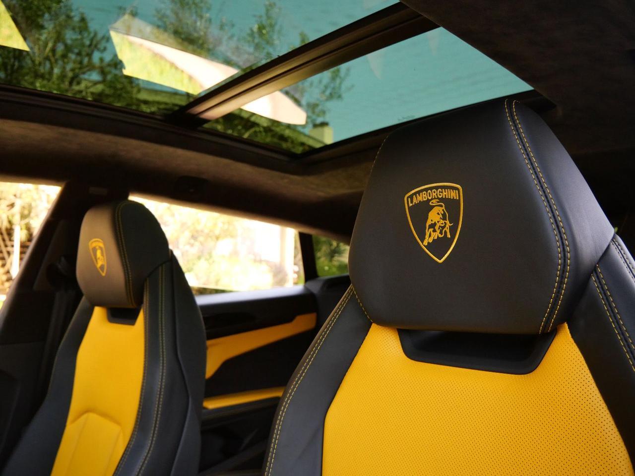 2022 Lamborghini Urus Base Base Lawrence KS
