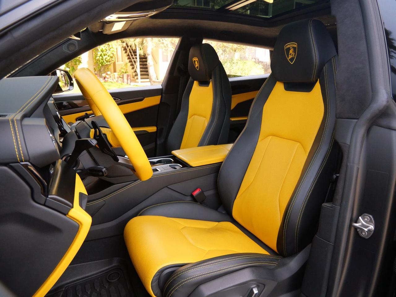 2022 Lamborghini Urus Base Base Lawrence KS