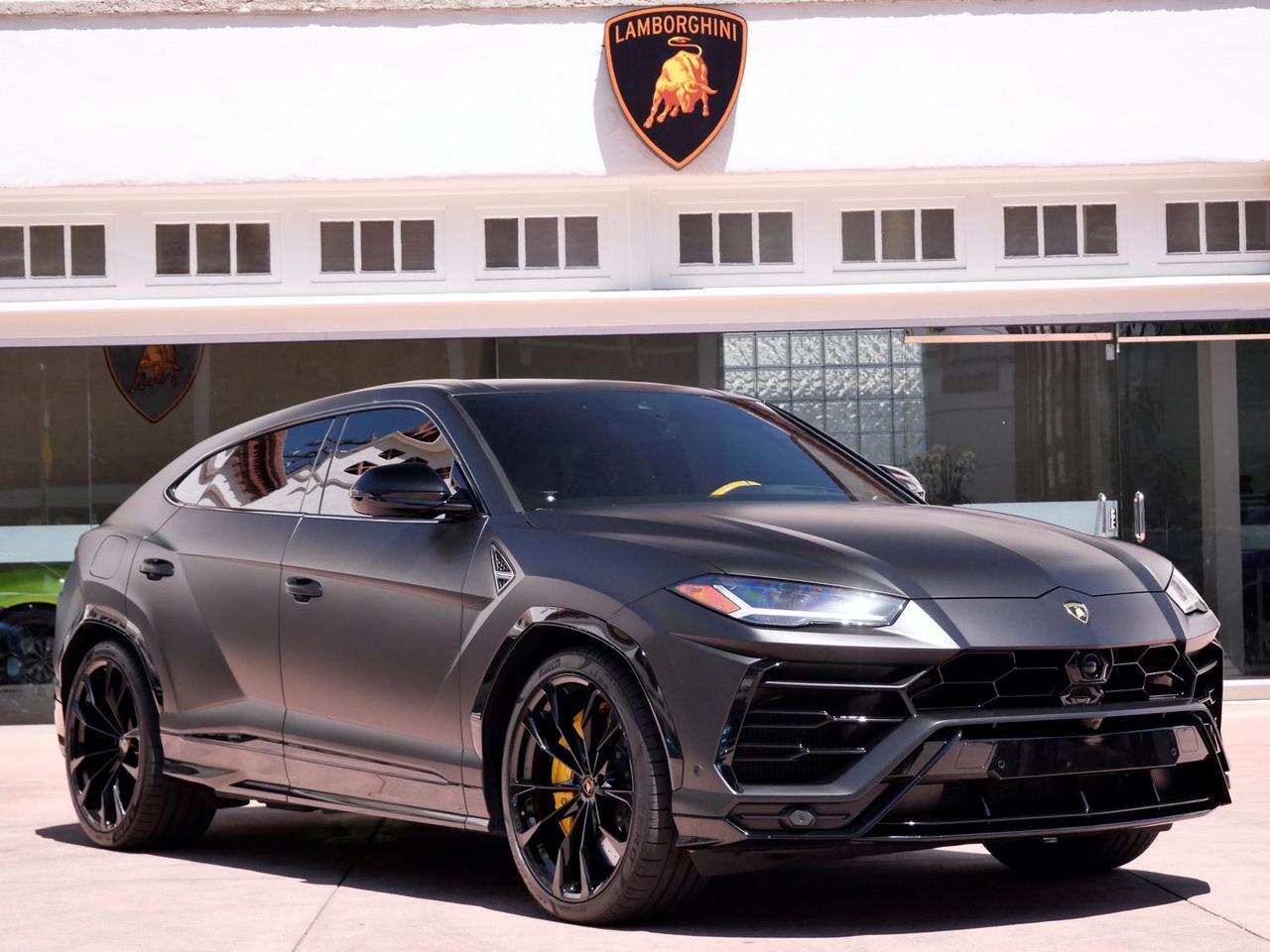 2022 Lamborghini Urus Base Base