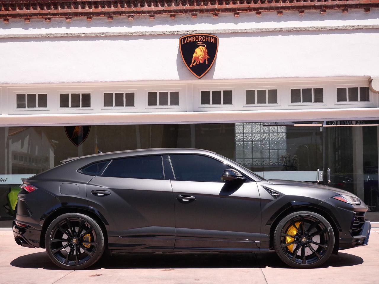 2022 Lamborghini Urus Base Base Lawrence KS