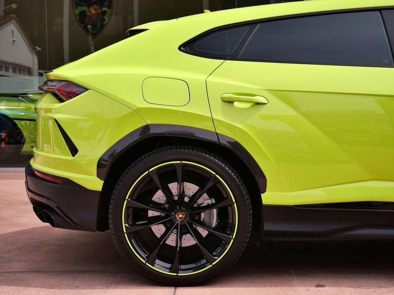 2022 Lamborghini Urus Base Base Lawrence KS
