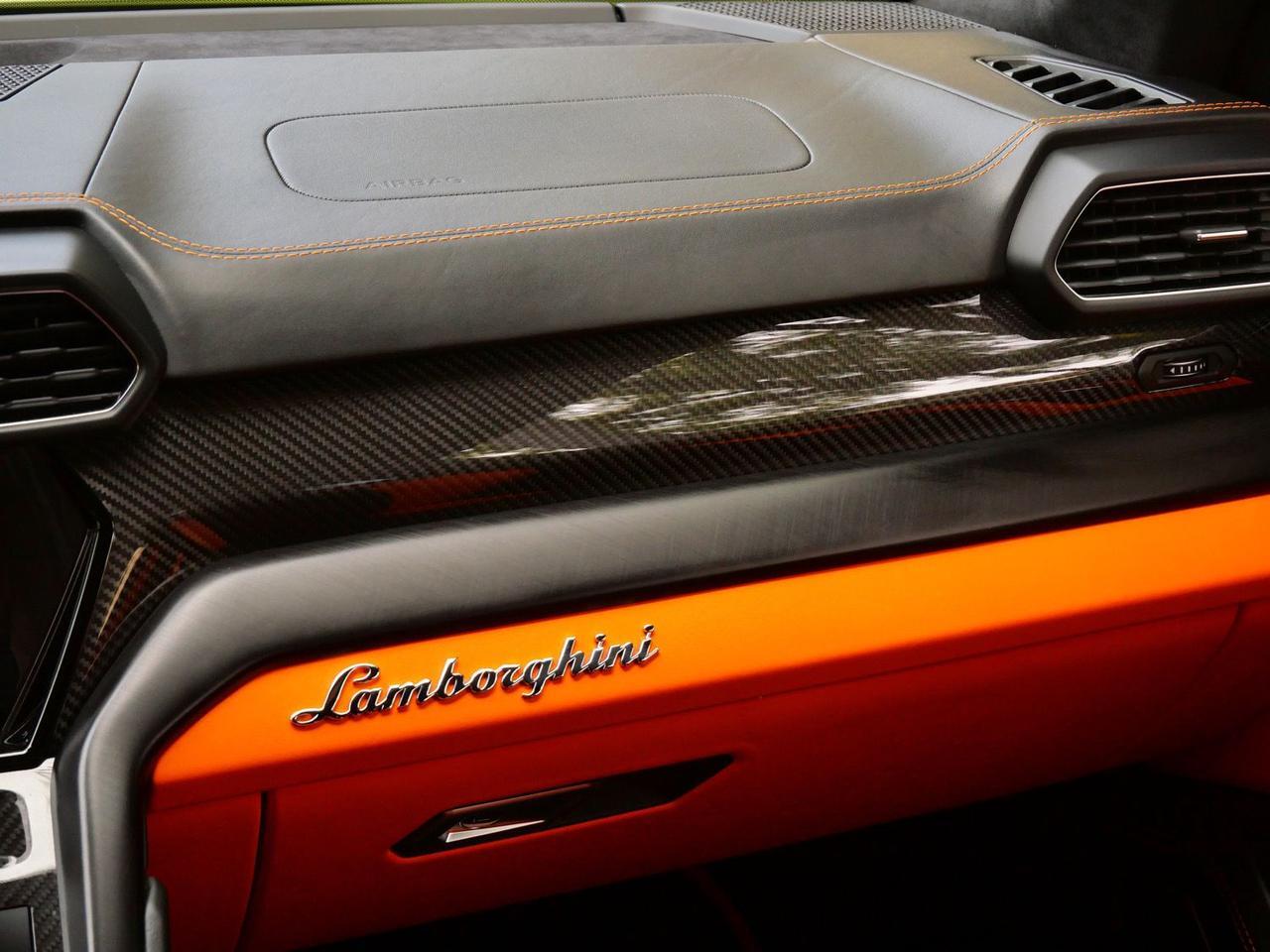 2022 Lamborghini Urus Base Base Lawrence KS