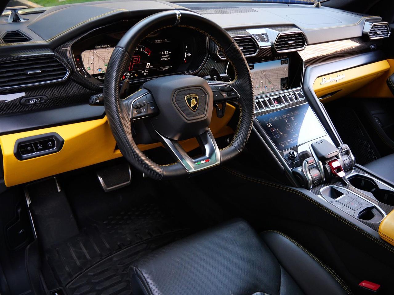 2022 Lamborghini Urus Base Base Lawrence KS