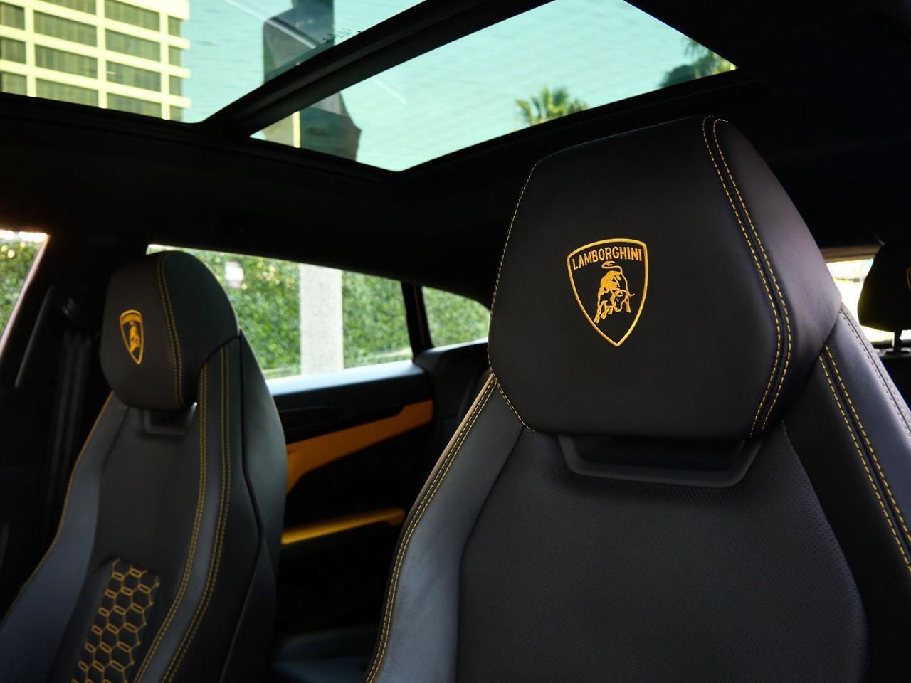 2022 Lamborghini Urus Base Base Lawrence KS