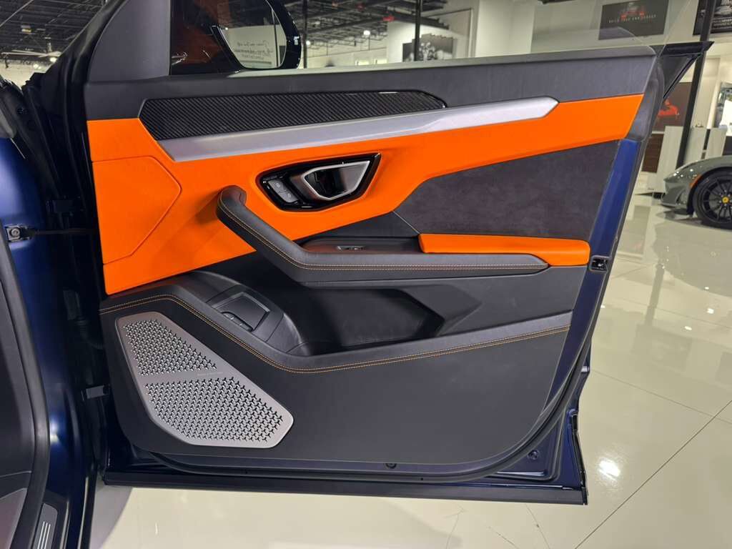 2022 Lamborghini Urus Blu Astraeus Matt paint, Arancio Atlas calipers,Ad Personam interior, Bang & Olufsen system & MORE!! Fort Lauderdale FL