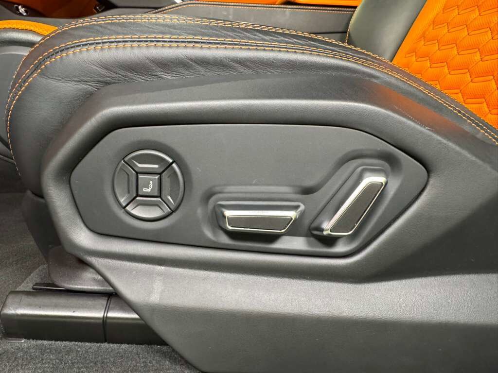 2022 Lamborghini Urus Blu Astraeus Matt paint, Arancio Atlas calipers,Ad Personam interior, Bang & Olufsen system & MORE!! Fort Lauderdale FL