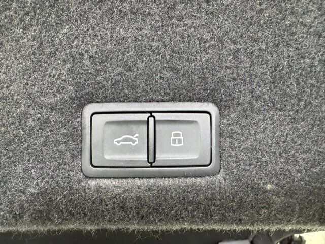 2022 Lamborghini Urus Graphite Capsule, Nero Noctus Matt paint, Bang & Olufsen audio AND MUCH MORE!! Fort Lauderdale FL