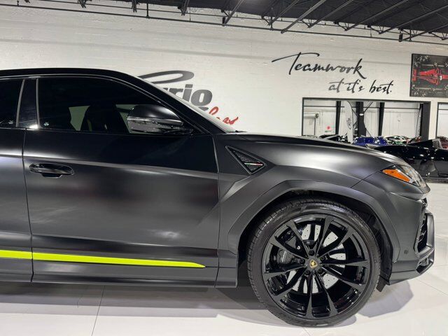 2022 Lamborghini Urus Graphite Capsule, Nero Noctus Matt paint, Bang & Olufsen audio AND MUCH MORE!! Fort Lauderdale FL