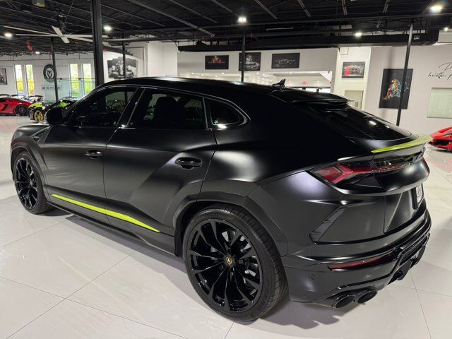 2022 Lamborghini Urus Graphite Capsule, Nero Noctus Matt paint, Bang & Olufsen audio AND MUCH MORE!! Fort Lauderdale FL