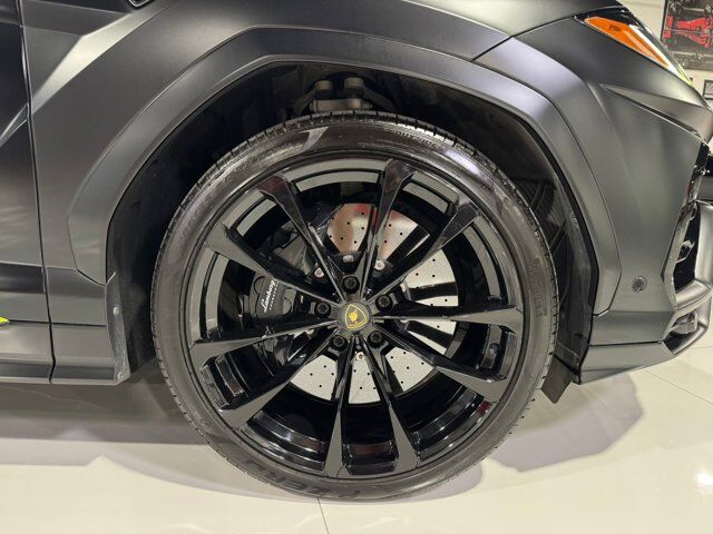 2022 Lamborghini Urus Graphite Capsule, Nero Noctus Matt paint, Bang & Olufsen audio AND MUCH MORE!! Fort Lauderdale FL