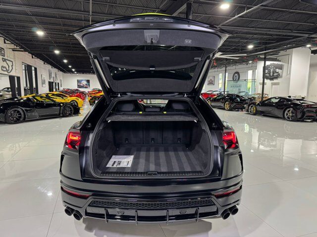2022 Lamborghini Urus Graphite Capsule, Nero Noctus Matt paint, Bang & Olufsen audio AND MUCH MORE!! Fort Lauderdale FL