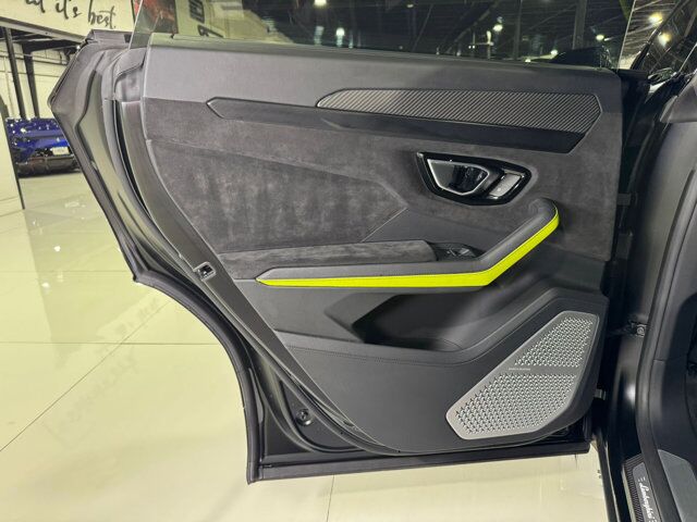 2022 Lamborghini Urus Graphite Capsule, Nero Noctus Matt paint, Bang & Olufsen audio AND MUCH MORE!! Fort Lauderdale FL
