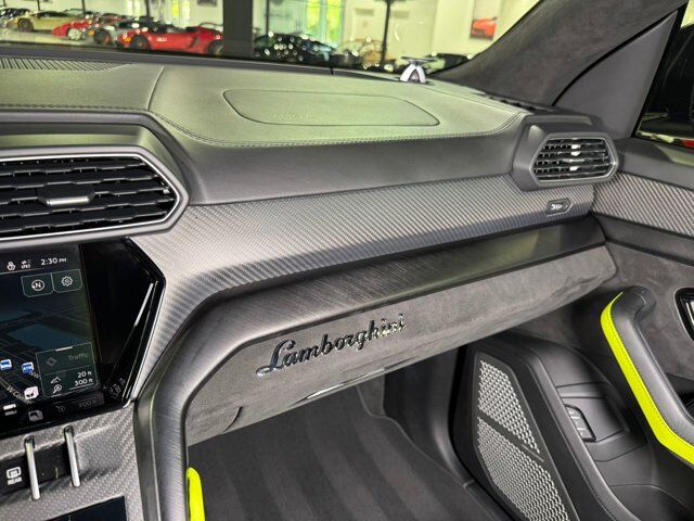 2022 Lamborghini Urus Graphite Capsule, Nero Noctus Matt paint, Bang & Olufsen audio AND MUCH MORE!! Fort Lauderdale FL