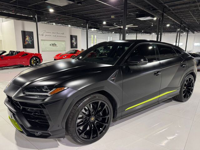2022 Lamborghini Urus Graphite Capsule, Nero Noctus Matt paint, Bang & Olufsen audio AND MUCH MORE!! Fort Lauderdale FL