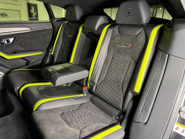 2022 Lamborghini Urus Graphite Capsule, Nero Noctus Matt paint, Bang & Olufsen audio AND MUCH MORE!! Fort Lauderdale FL
