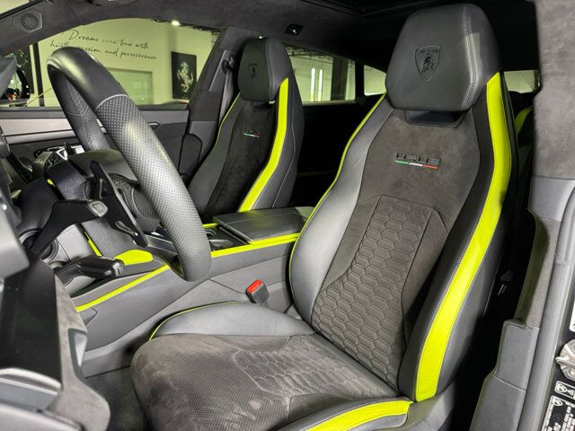 2022 Lamborghini Urus Graphite Capsule, Nero Noctus Matt paint, Bang & Olufsen audio AND MUCH MORE!! Fort Lauderdale FL