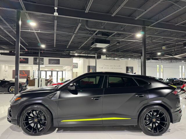 2022 Lamborghini Urus Graphite Capsule, Nero Noctus Matt paint, Bang & Olufsen audio AND MUCH MORE!! Fort Lauderdale FL