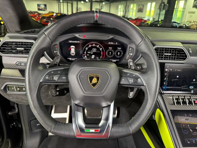 2022 Lamborghini Urus Graphite Capsule, Nero Noctus Matt paint, Bang & Olufsen audio AND MUCH MORE!! Fort Lauderdale FL