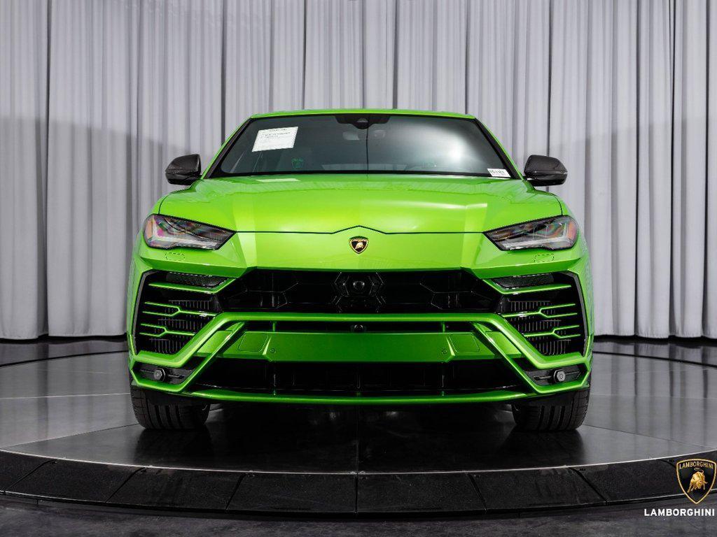 2022 Lamborghini Urus Graphite Capsule