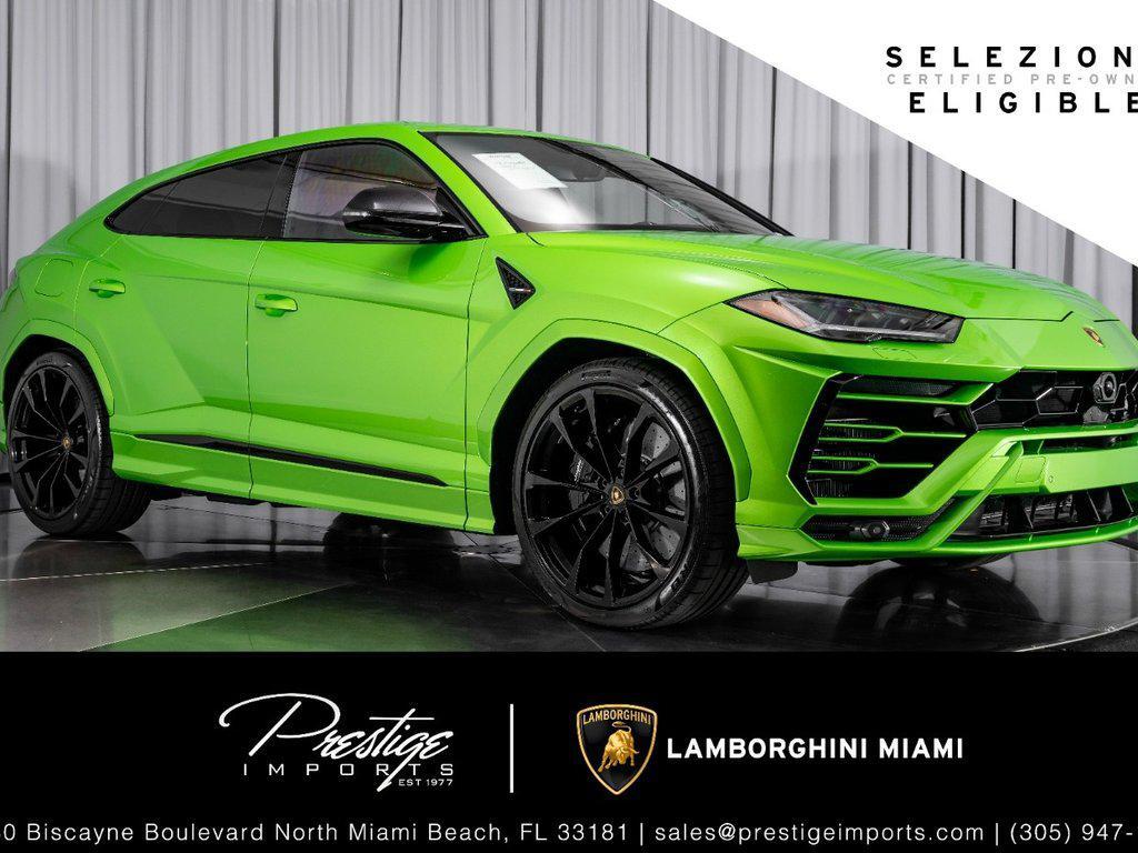 2022 Lamborghini Urus Graphite Capsule
