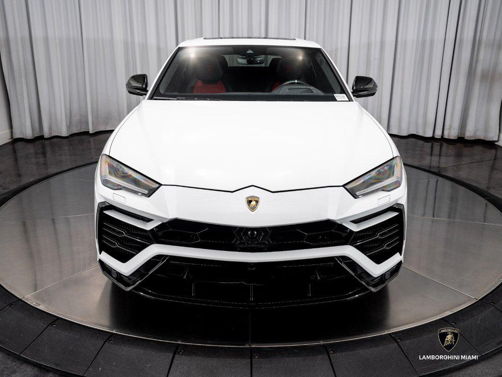 2022 Lamborghini Urus Graphite Capsule