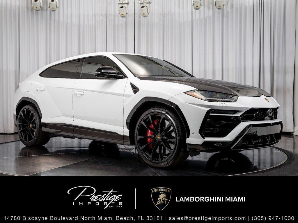 2022 Lamborghini Urus Graphite Capsule