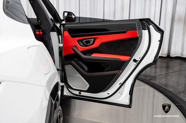 2022 Lamborghini Urus Graphite Capsule North Miami Beach FL