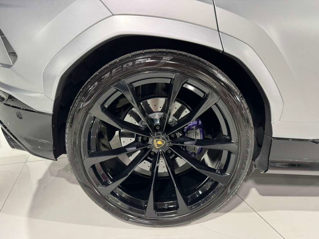 2022 Lamborghini Urus Grigio Nimbus paint, exterior carbon fiber trim, Bang & Olufsen audio system AND MUCH MORE!!! Fort Lauderdale FL