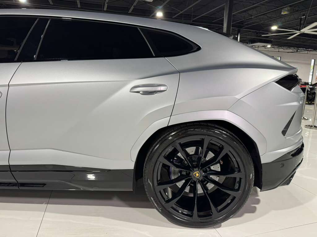 2022 Lamborghini Urus Grigio Nimbus paint, exterior carbon fiber trim, Bang & Olufsen audio system AND MUCH MORE!!! Fort Lauderdale FL