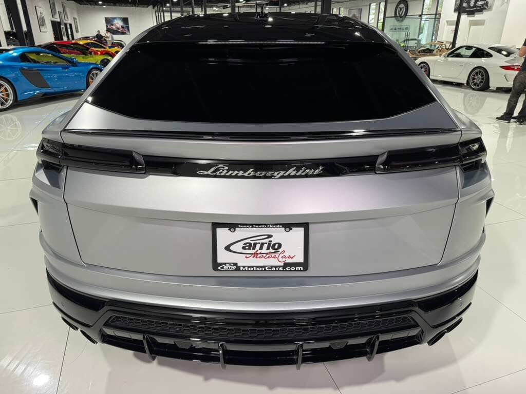 2022 Lamborghini Urus Grigio Nimbus paint, exterior carbon fiber trim, Bang & Olufsen audio system AND MUCH MORE!!! Fort Lauderdale FL