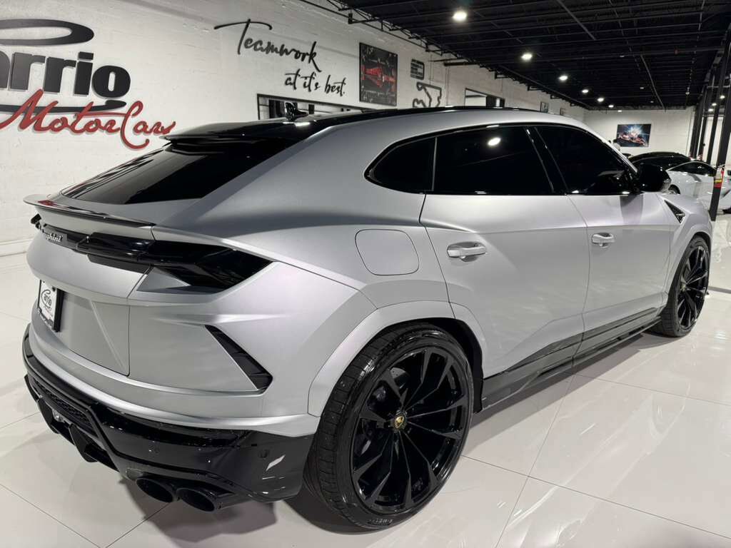 2022 Lamborghini Urus Grigio Nimbus paint, exterior carbon fiber trim, Bang & Olufsen audio system AND MUCH MORE!!! Fort Lauderdale FL