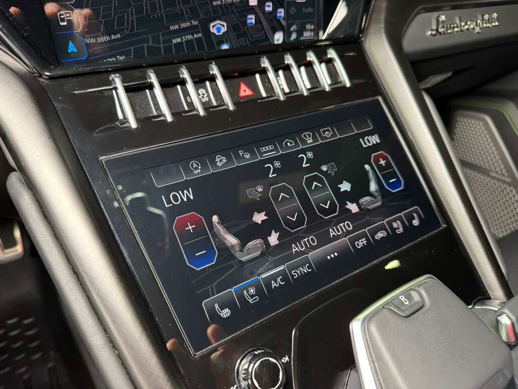 2022 Lamborghini Urus Grigio Nimbus paint, exterior carbon fiber trim, Bang & Olufsen audio system AND MUCH MORE!!! Fort Lauderdale FL