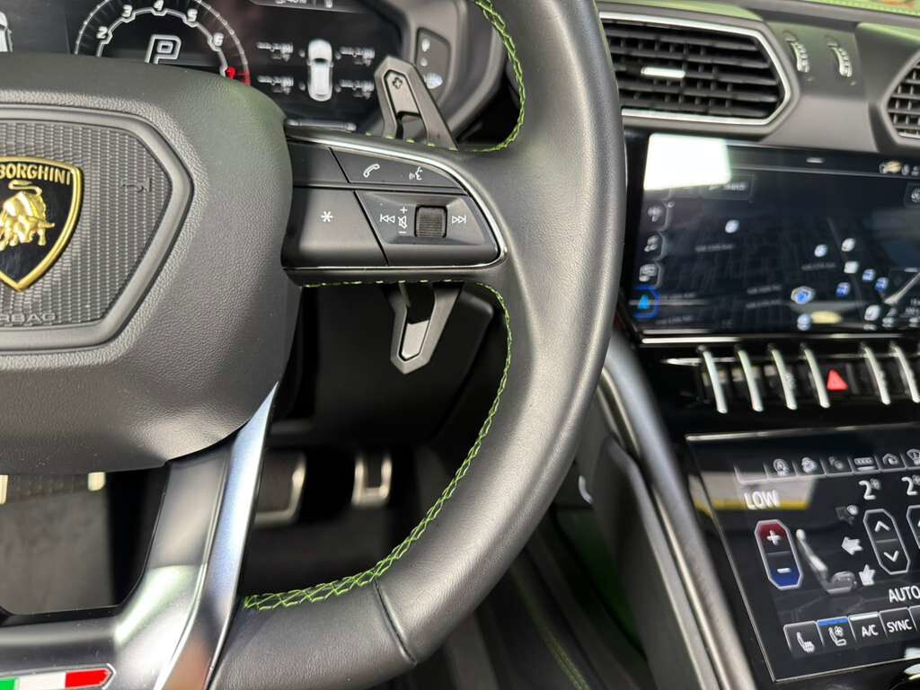 2022 Lamborghini Urus Grigio Nimbus paint, exterior carbon fiber trim, Bang & Olufsen audio system AND MUCH MORE!!! Fort Lauderdale FL