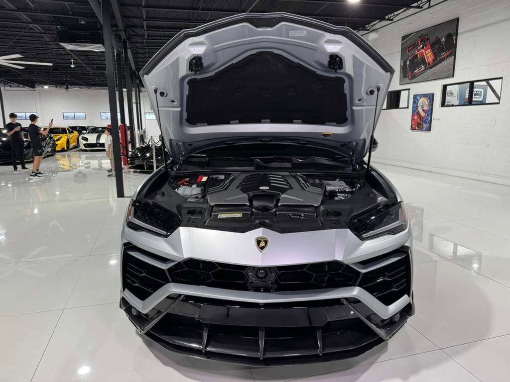 2022 Lamborghini Urus Grigio Nimbus paint, exterior carbon fiber trim, Bang & Olufsen audio system AND MUCH MORE!!! Fort Lauderdale FL