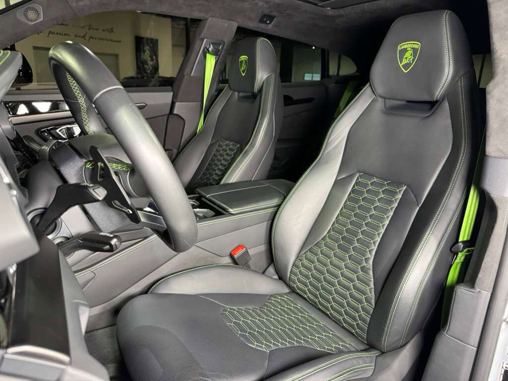 2022 Lamborghini Urus Grigio Nimbus paint, exterior carbon fiber trim, Bang & Olufsen audio system AND MUCH MORE!!! Fort Lauderdale FL